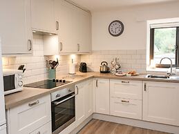 Primrose at Stancombe Manor, Nr Kingsbridge