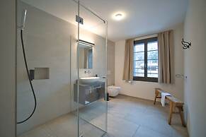 Eiger View Alpine Lodge