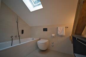 Eiger View Alpine Lodge