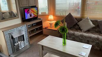 Captivating Three Bedroom Caravan tv in Each Room