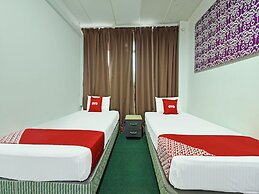 Oyo 90631 Syahirah Hotel