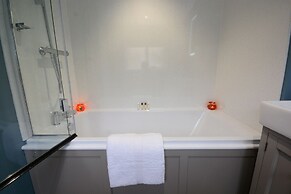 1 The Old Coach House