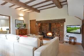 1 Tunns Cottages, Rushmere, nr Beccles