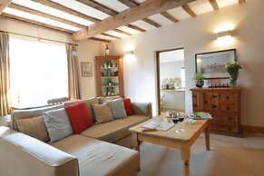 1 Tunns Cottages, Rushmere, nr Beccles