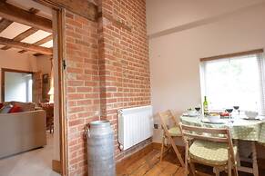 1 Tunns Cottages, Rushmere, nr Beccles