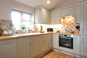 1 Tunns Cottages, Rushmere, nr Beccles