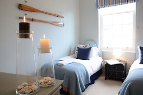 Skimming Stones, Aldeburgh