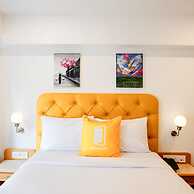 Bloom Boutique - Bandra