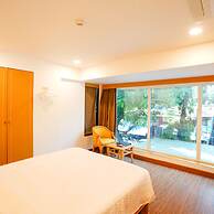 Bloom Boutique - Bandra