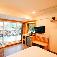 Bloom Boutique - Bandra