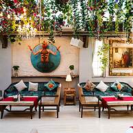 Bloom Boutique - Bandra