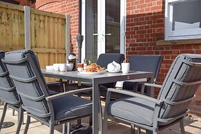 7 Old Grammar School, Leiston