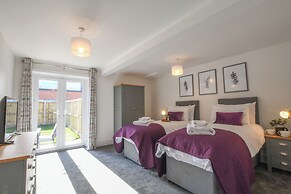 7 Old Grammar School, Leiston