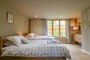 Halcyon Barn, Wissett