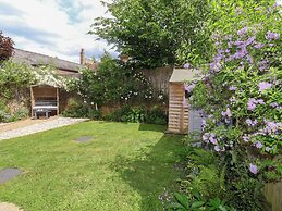1 Coconut Cottage, Long Melford