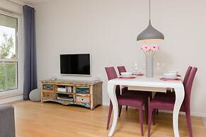 Apartment With Balcony Wolska by Renters