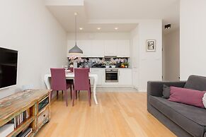 Apartment With Balcony Wolska by Renters