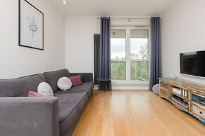 Apartment With Balcony Wolska by Renters