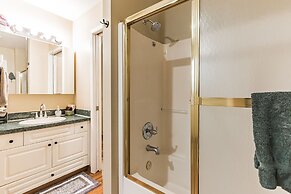 Elk Crossing Cozy Cabin At Crystal Mountain 3 Bedroom Home by RedAwnin