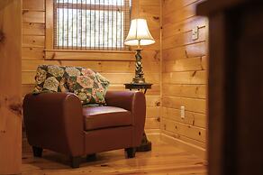 Chautauqua 2 Bedroom Cabin by Redawning