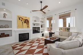 Casa Highland 3 Bedroom Home by RedAwning