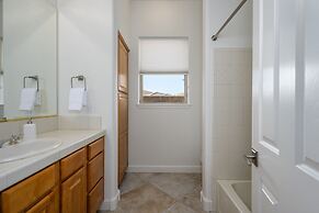 Casa Highland 3 Bedroom Home by RedAwning