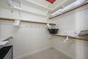 Casa Highland 3 Bedroom Home by RedAwning