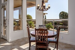 Casa Highland 3 Bedroom Home by RedAwning