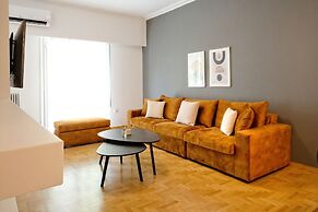 Elegant Big Apartment in Athens With Balcony