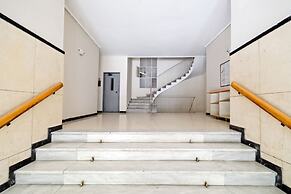 Elegant Big Apartment in Athens With Balcony