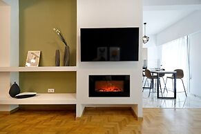 Elegant Big Apartment in Athens With Balcony