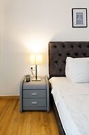 Elegant Big Apartment in Athens With Balcony