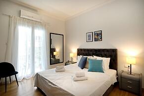 Elegant Big Apartment in Athens With Balcony