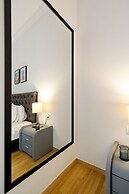 Elegant Big Apartment in Athens With Balcony