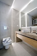 Elegant Big Apartment in Athens With Balcony