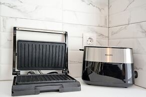 Elegant Big Apartment in Athens With Balcony