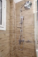 Elegant Big Apartment in Athens With Balcony