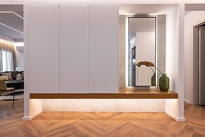 Phaedrus Living: Luxury Penthouse Ploutarchou