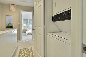 Artist Garden by Avantstay Great Location w/ Balcony, Outdoor Dining, 