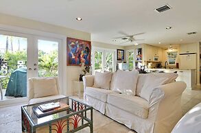 Artist Garden by Avantstay Great Location w/ Balcony, Outdoor Dining, 