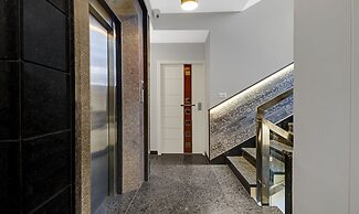 Treebo Elite Heritage