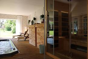 Bozeat House - Country Retreat