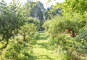 Orion 4-person Stunning Lotus Belle Tent