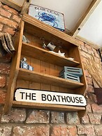 Stunning Quirky 2-bed Cottage in New Brighton