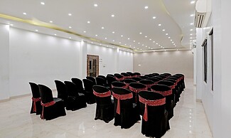 Treebo Varsha Palace