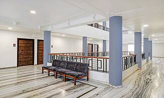 Treebo Varsha Palace