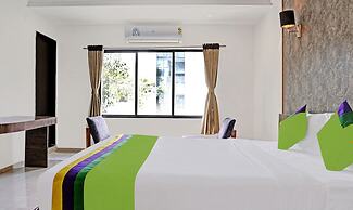 Treebo Varsha Palace