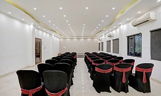 Treebo Varsha Palace