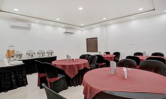 Treebo Varsha Palace