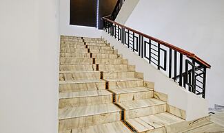 Treebo Varsha Palace